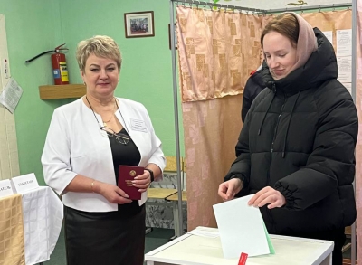 Активно участвуют в выборах и впервые голосующие краснопольчане