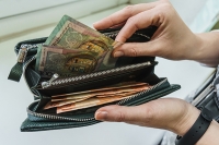 Зарплата бюджетников в Беларуси по итогам года вырастет примерно на 15%