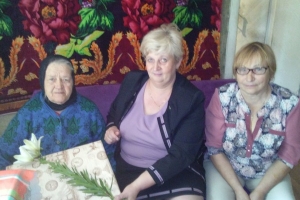 Поздравление с Днем Независимости Республики Беларусь семьи ветерана Великой Отечественной войны