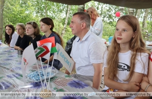 Гармония с природой: как дети отдыхают в палаточном лагере
