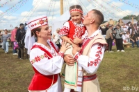 «Любовь – это когда вместе хочется свернуть горы». Интервью с победителями проекта «Властелин села — 2026»