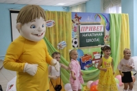 В районе Скоро в школу: «Белая Русь» поздравила будущих первоклассников