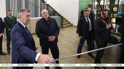 Лукашенко поручил по-хозяйски развивать территории заповедников и осмотрел &quot;деревню будущего&quot;