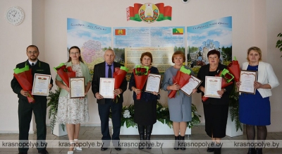 Почетные грамоты и благодарности: признание заслуг лучших работников Краснополья